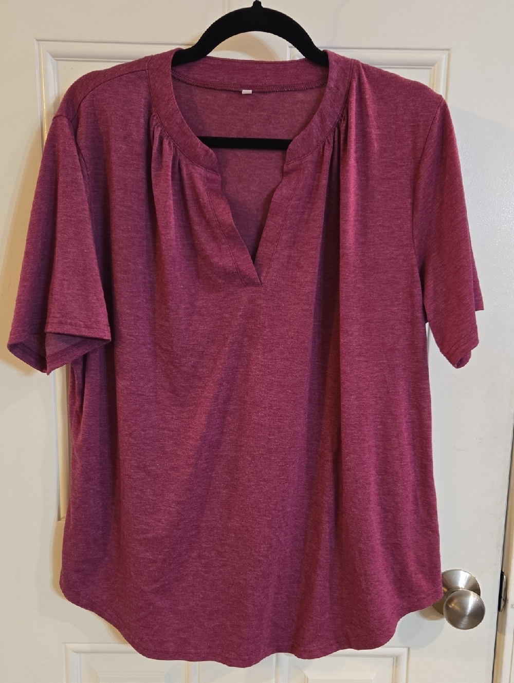 Women's Split Neck Short Sleeve Top - Heather Raspberry